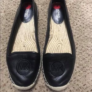 Michael Kors flats size 6